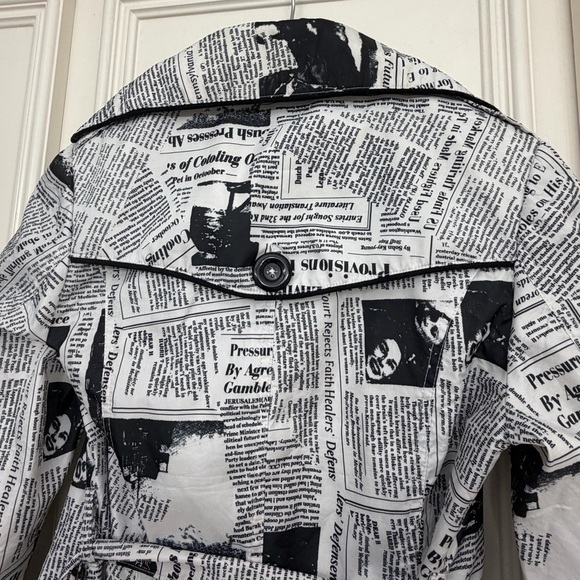 Boutique Belle Australian Art Clothing Newspaper Print Trench Coat Size 10 - Picture 15 of 16